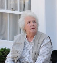 Stephanie Cole, Alumna